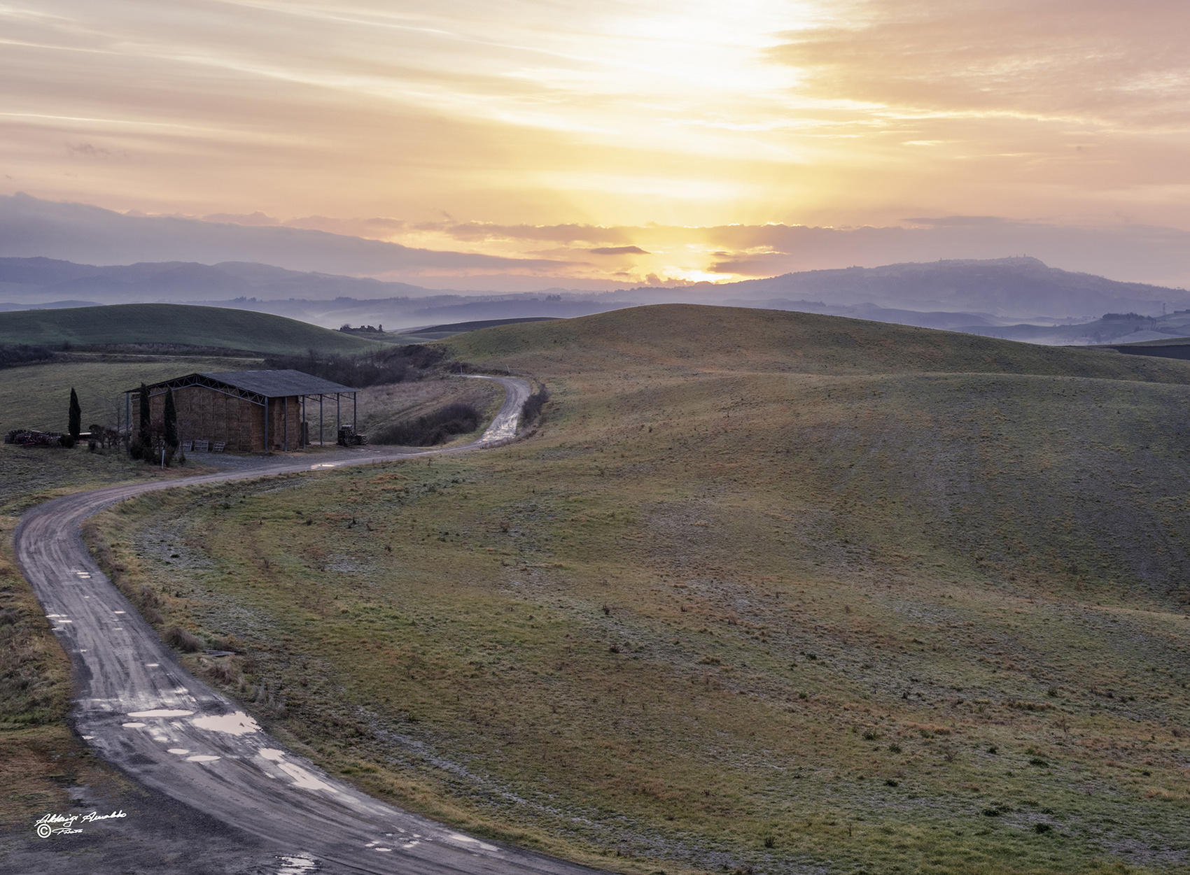 Percorrendo in Silenzio.. la strada nella campagna.. 1