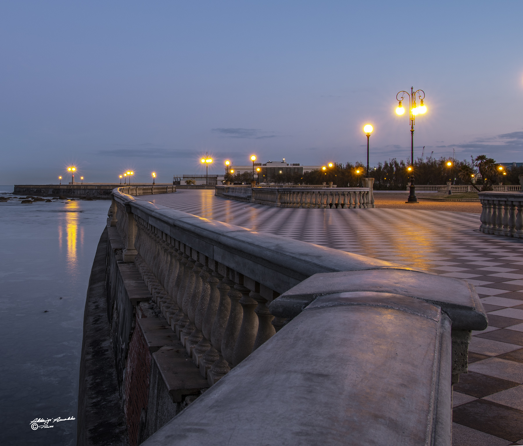 Parte est. Terrazza Mascagni all'alba..1