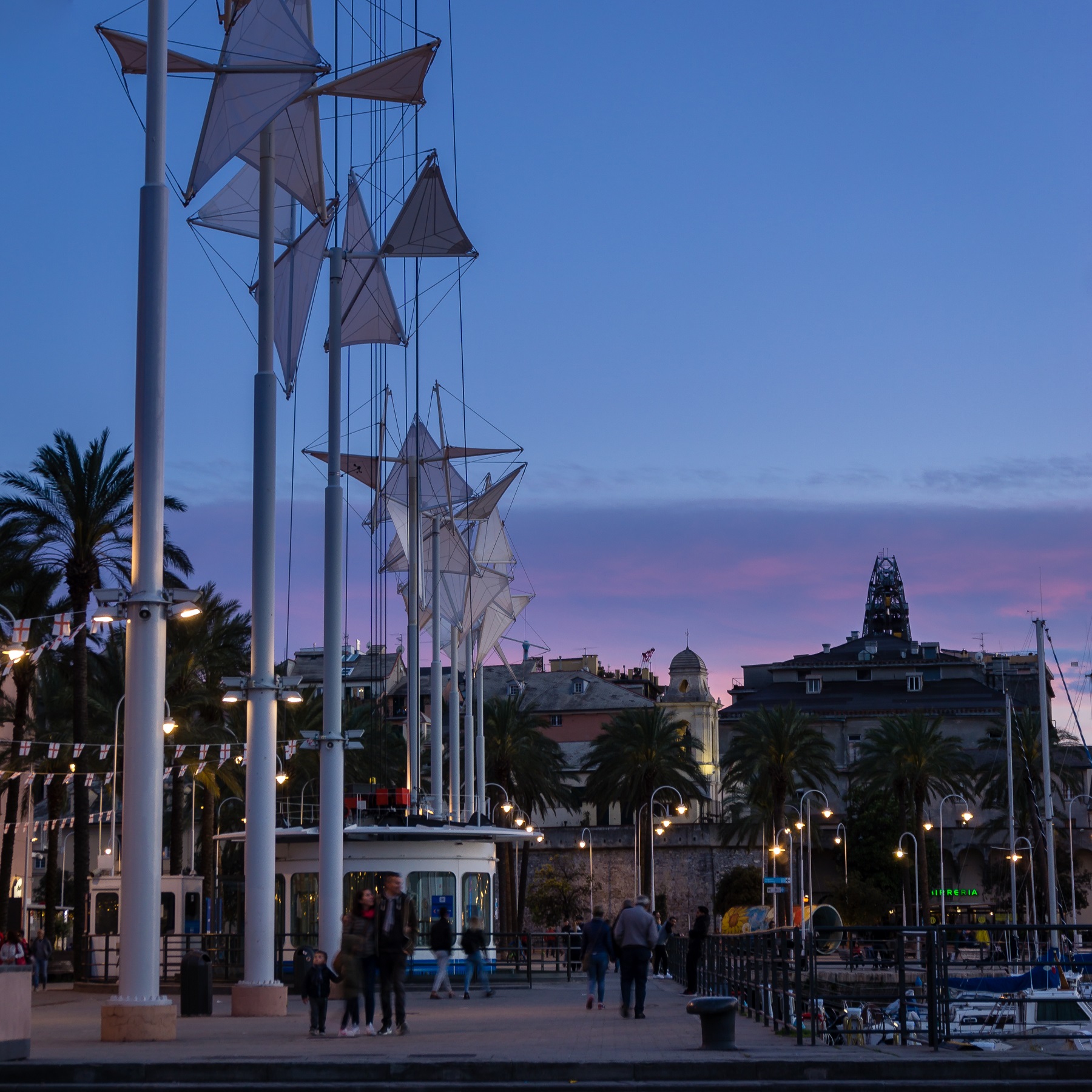 Genova, Tramonto al Porto Antico