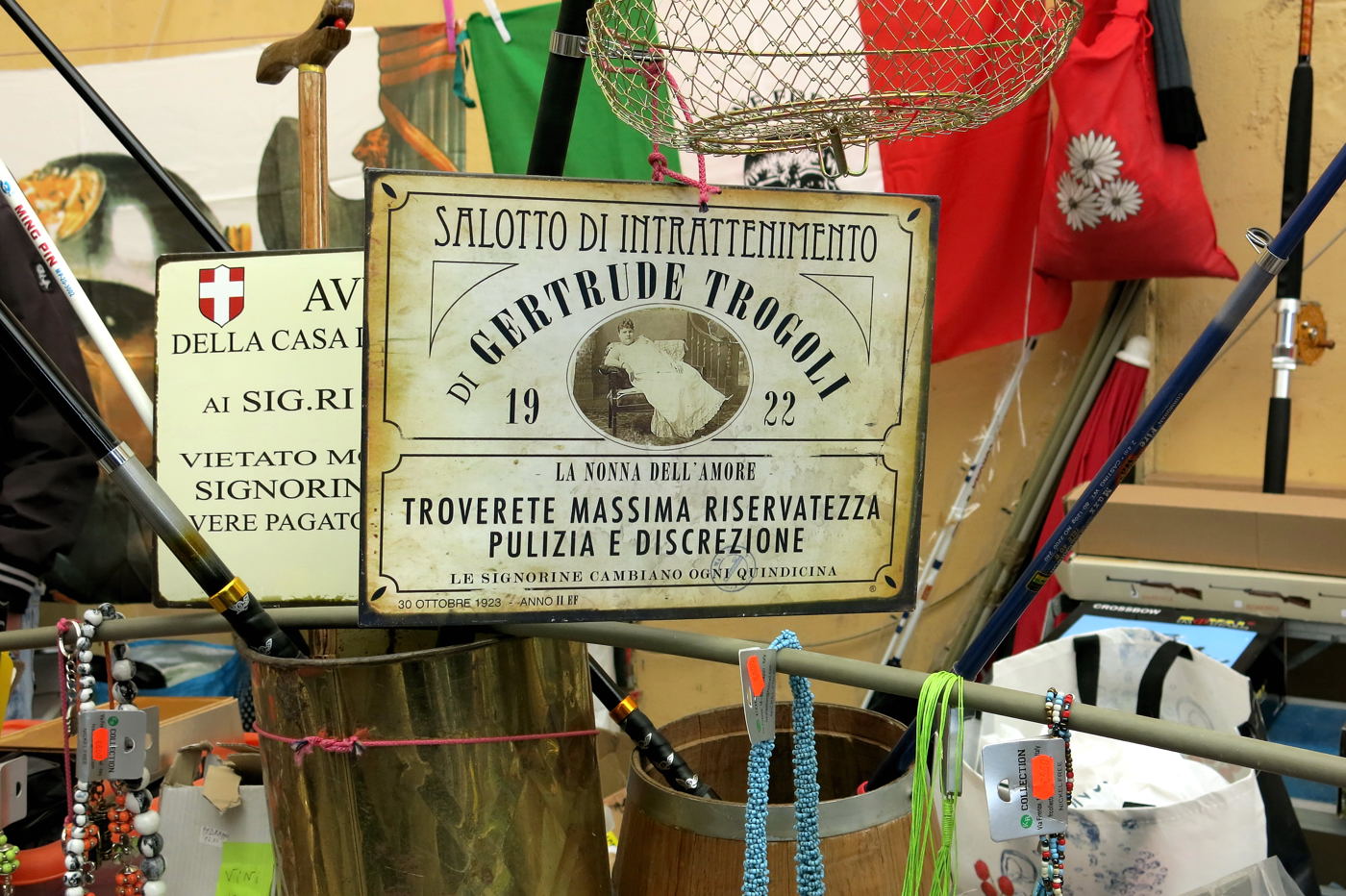 Madame Gertrude e le sue signorine.