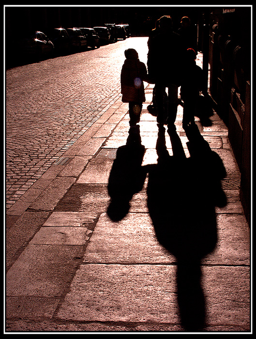 Famigliola in Controluce