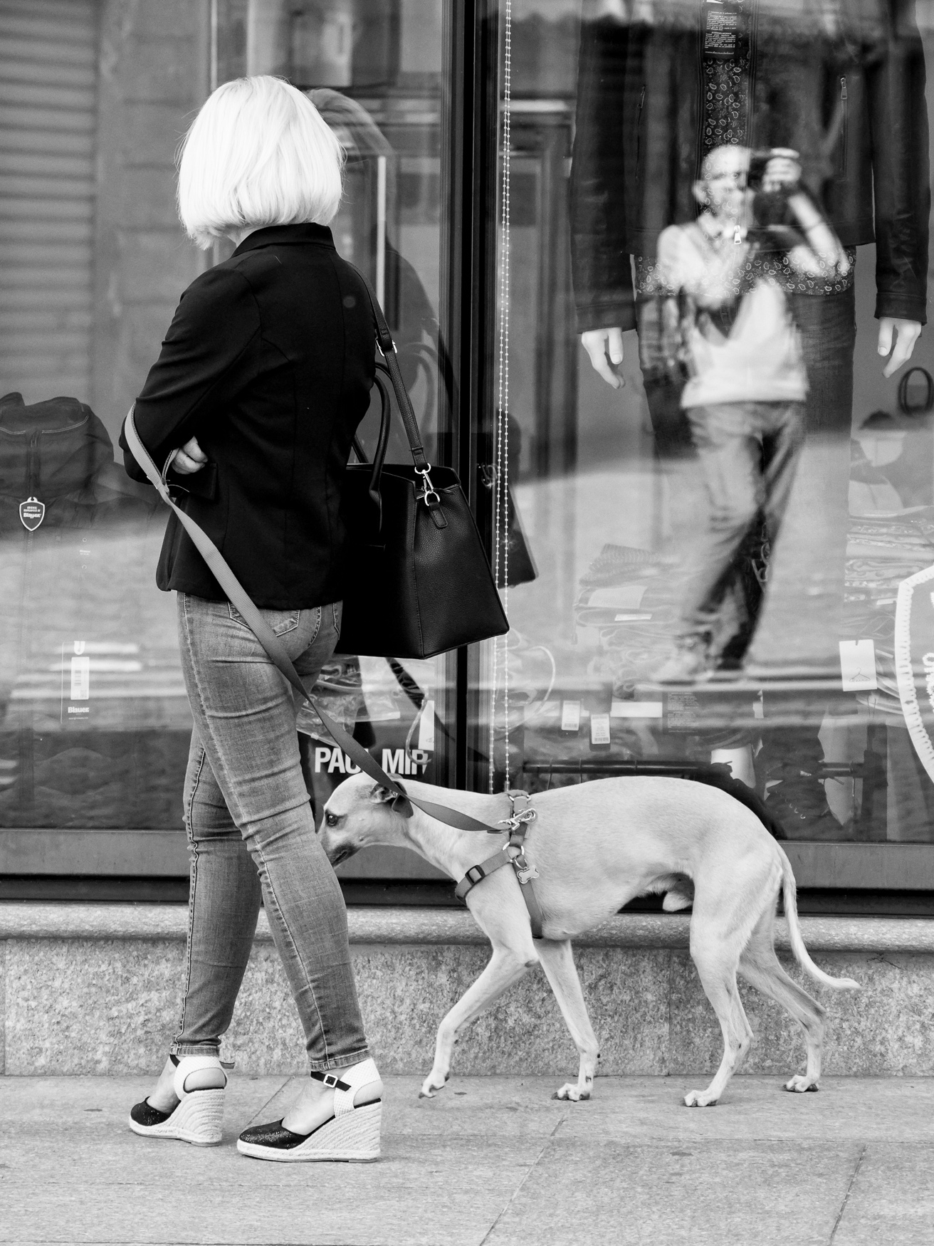 Autoritratto con donna e piccolo levriero