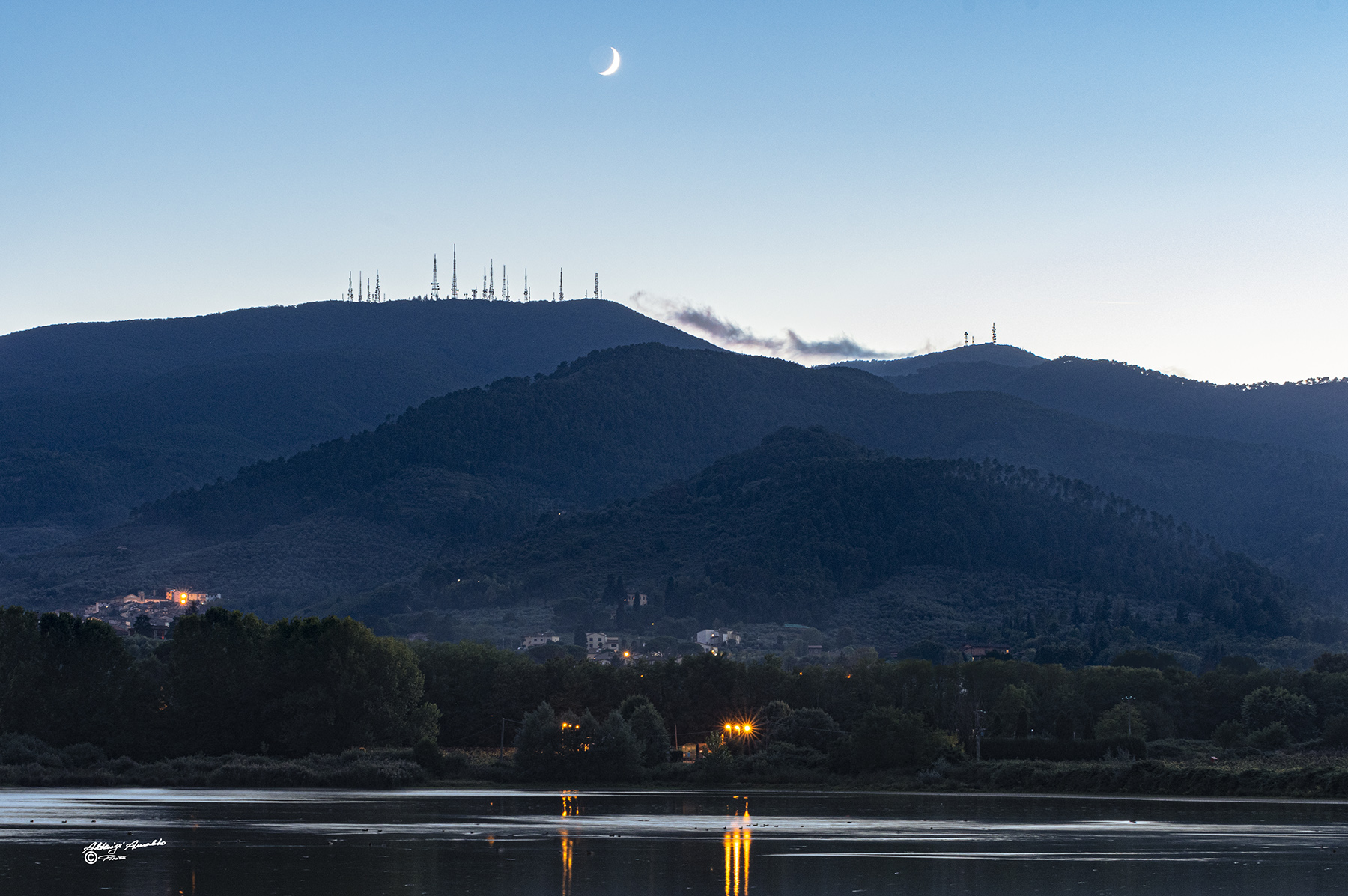 Si fa sera sul lago..