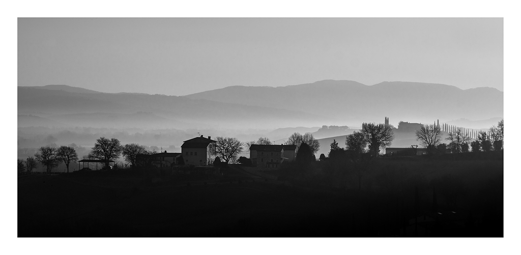 al mattino in val d'orcia
