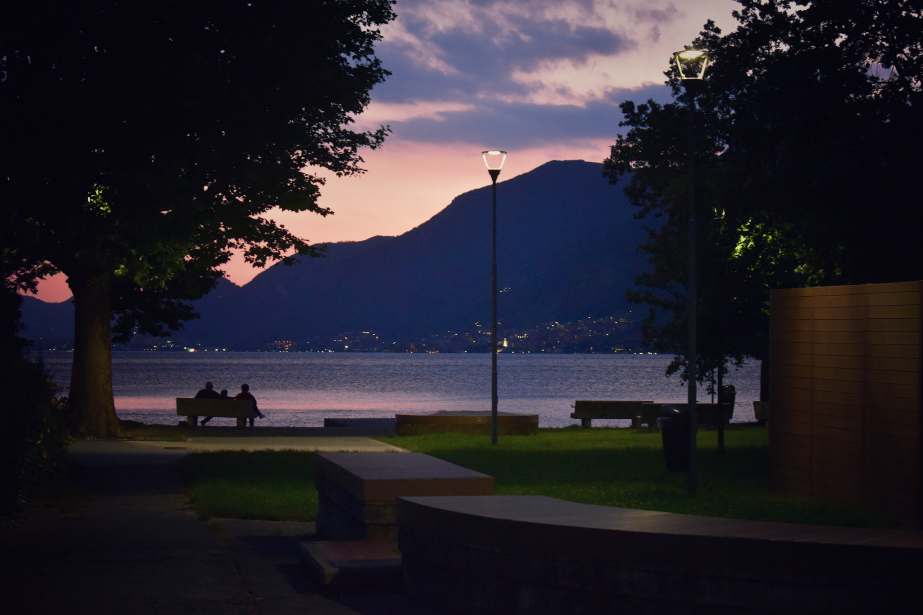 abbracciamoci (prima che sia notte)