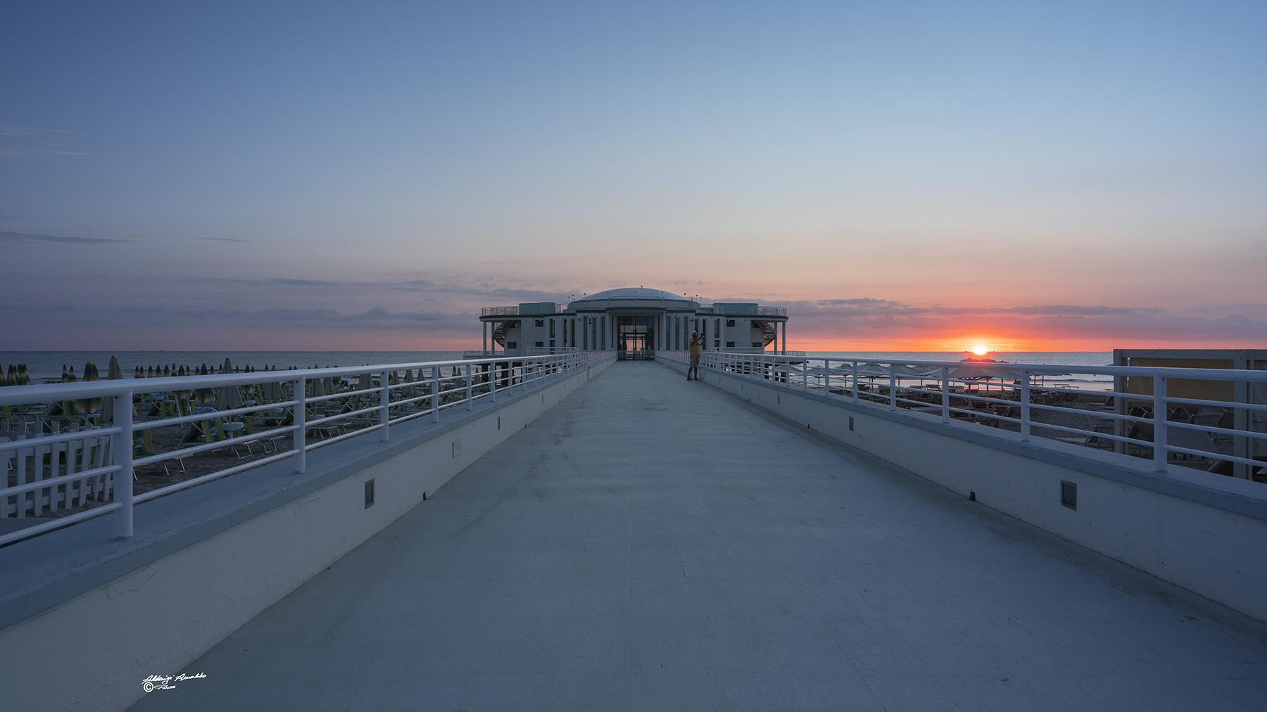 La rotonda sul mare  di Senigallia.. all'alba.