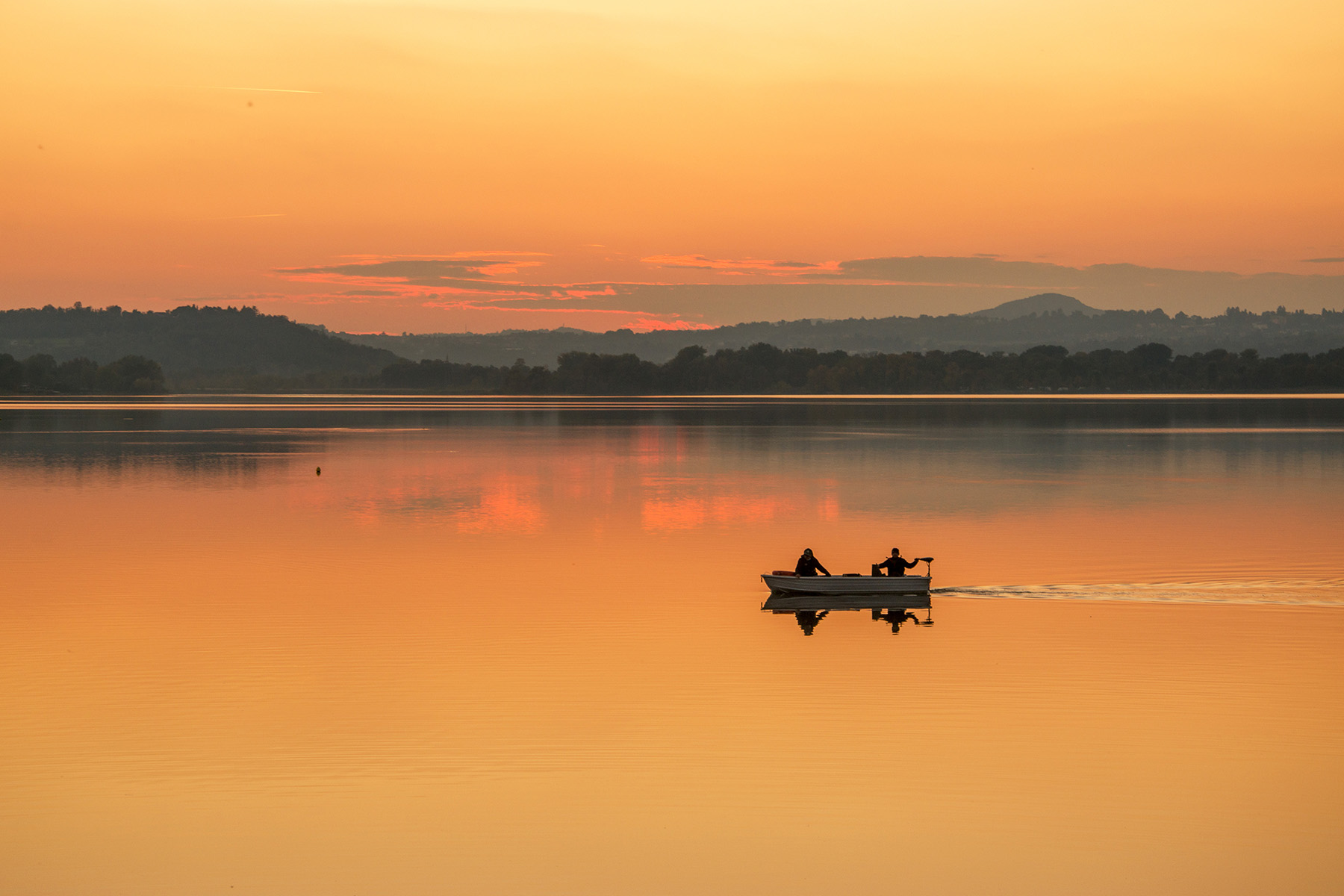 tramonto sul lago di Pusiano