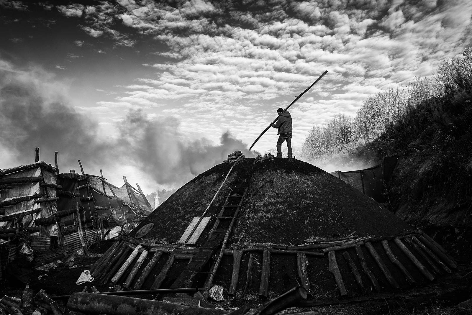 2^ parte - La cura della carbonaia ed il carbone