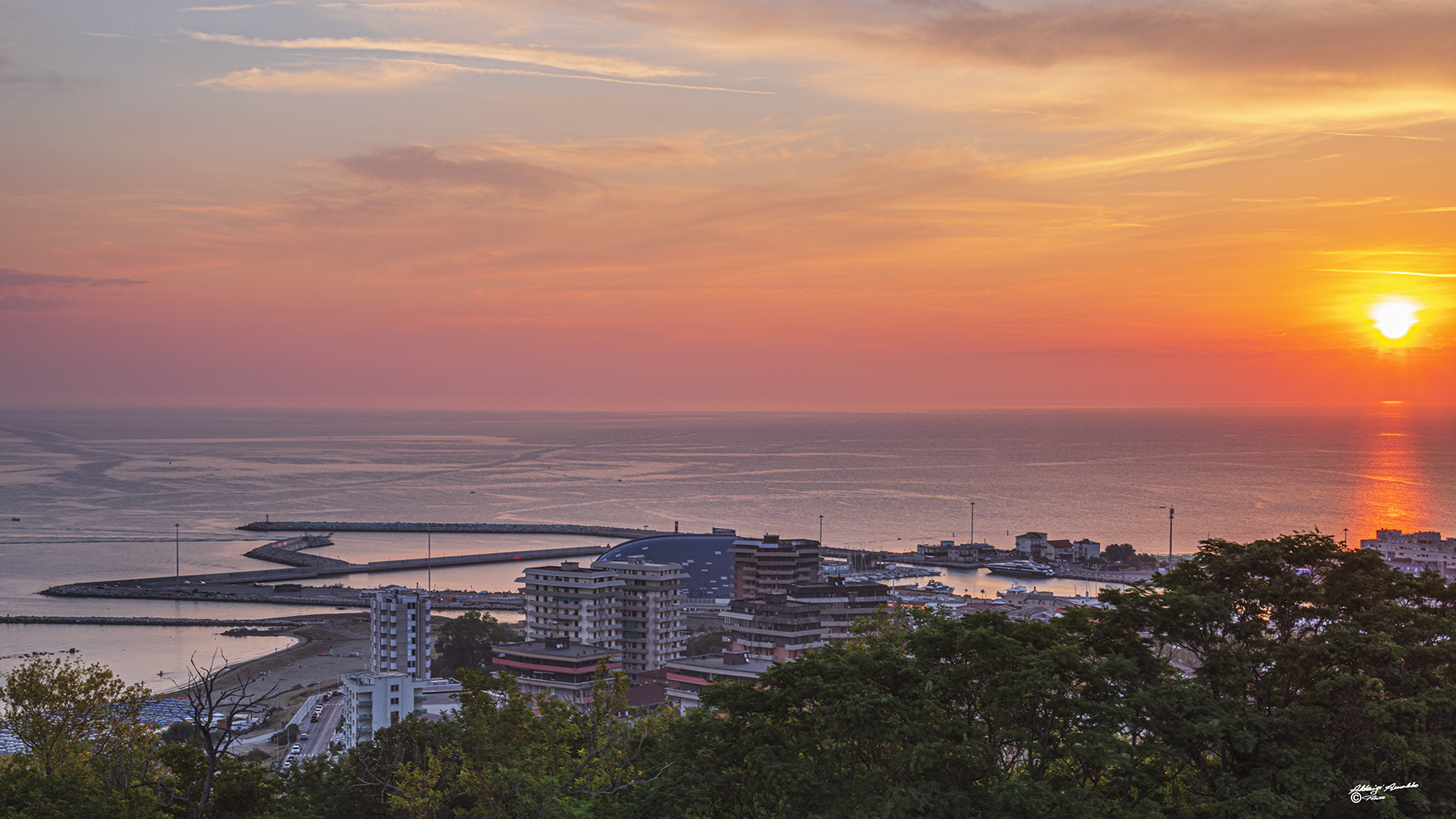 L'alba ed i suoi colori.. Str Panoramica Pesaro..