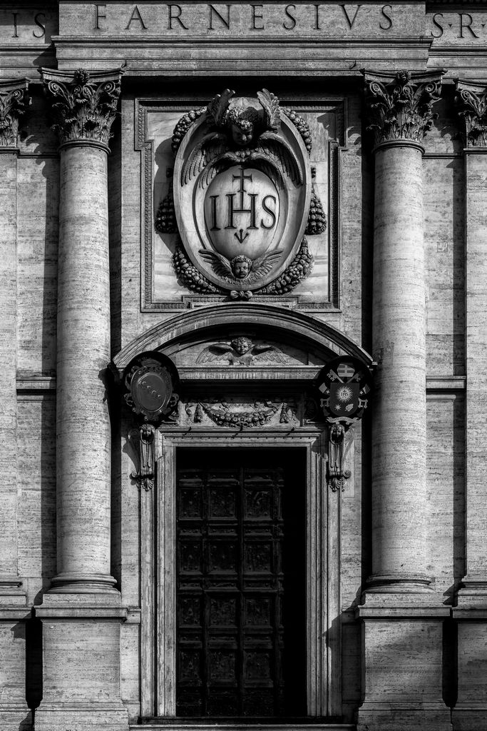 Chiesa del Santissimo nome di Ges� - Ingresso centrale