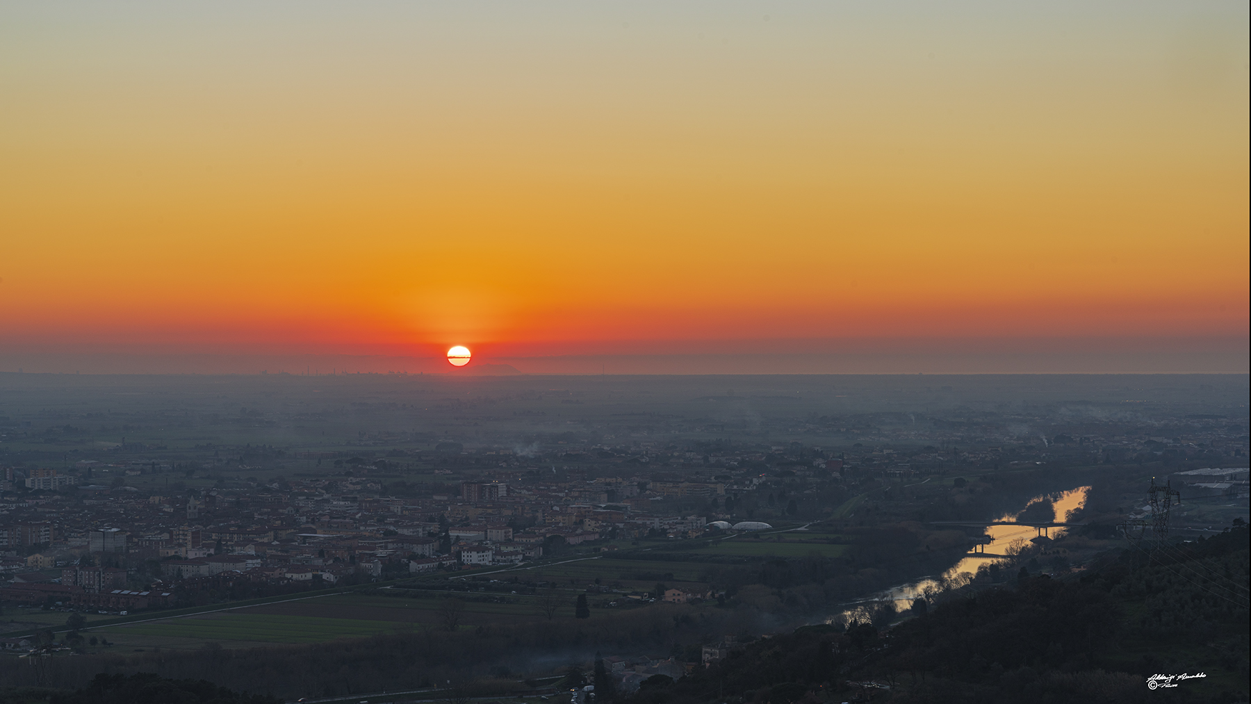 Il tramonto del  sole.. su la Gorgona.