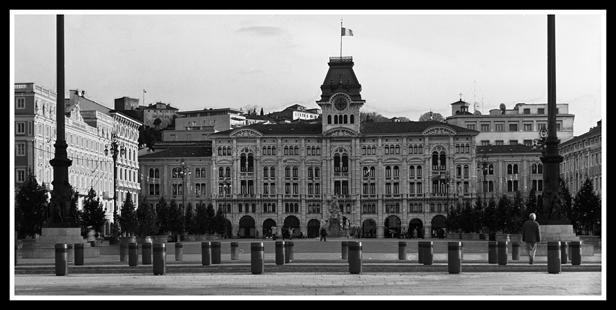 piazza unit�