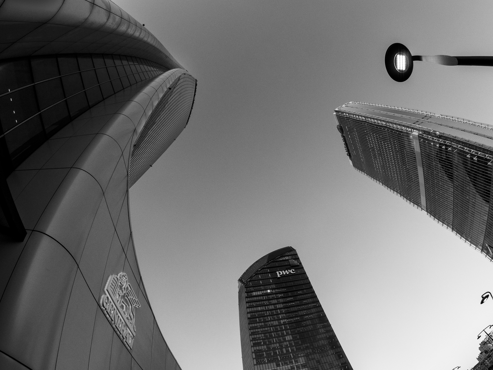 Tre torri e un lampione