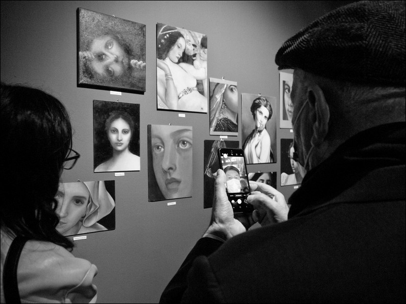 Al centro della scena