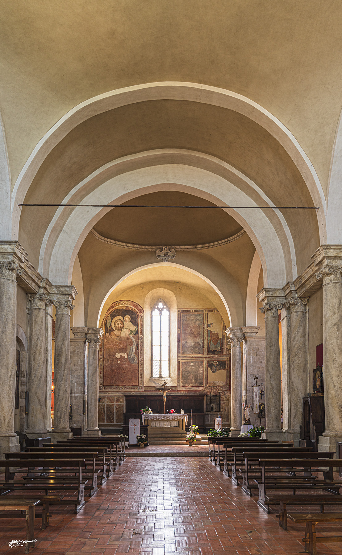 Pieve dei Santi Leonardo e Cristoforo. Monticchiello.