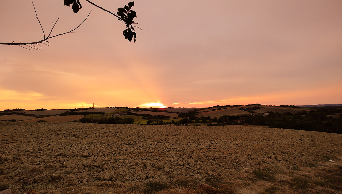 tramonto in collina