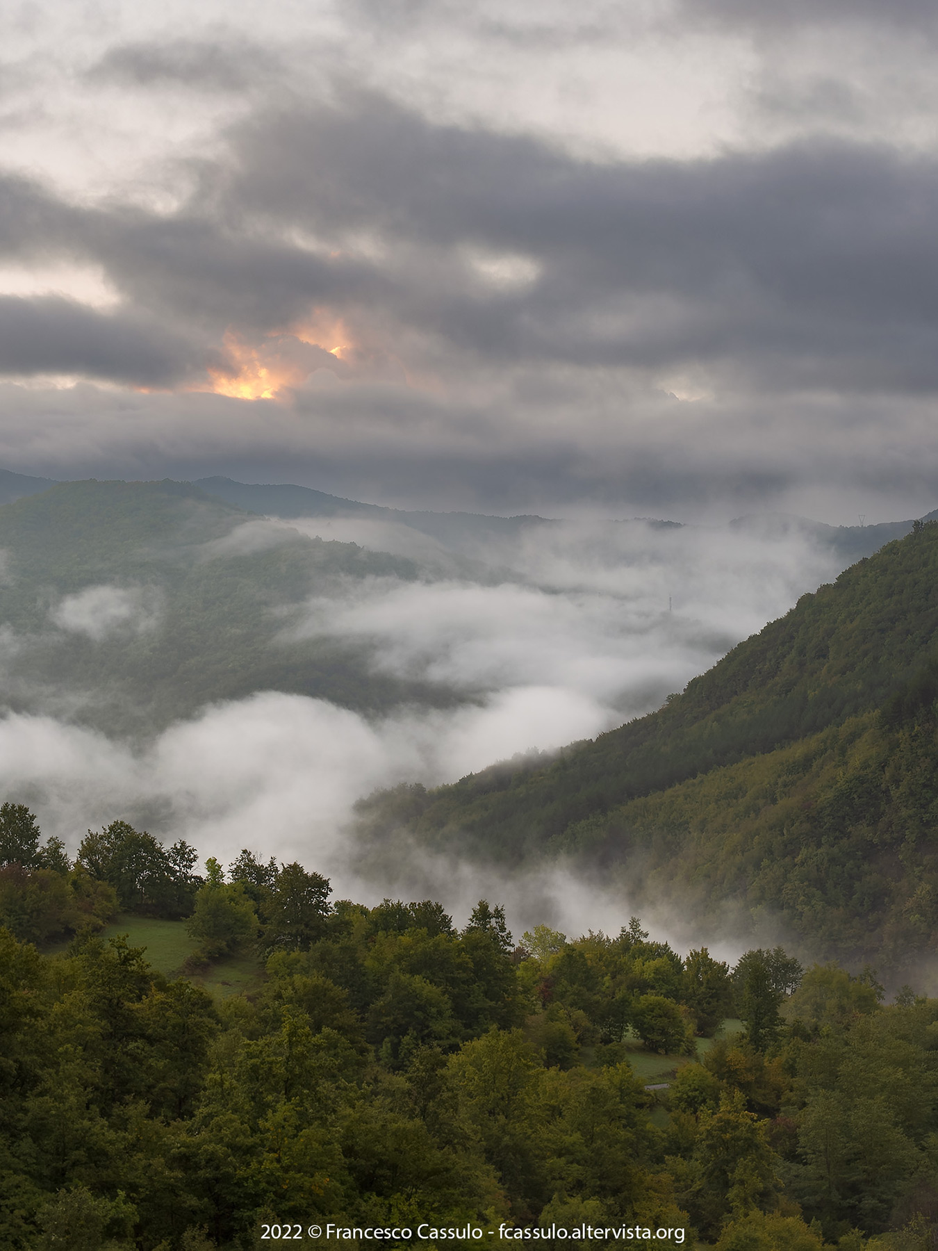 Alba autunnale in Val Vobbia