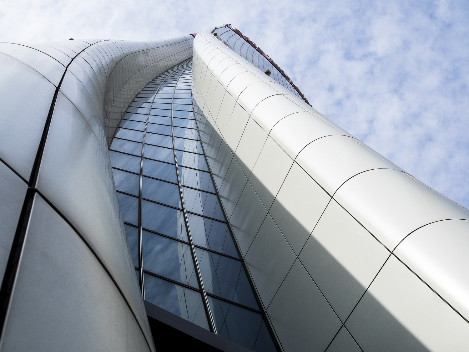 urban #110 ... millimetri pi� in l�