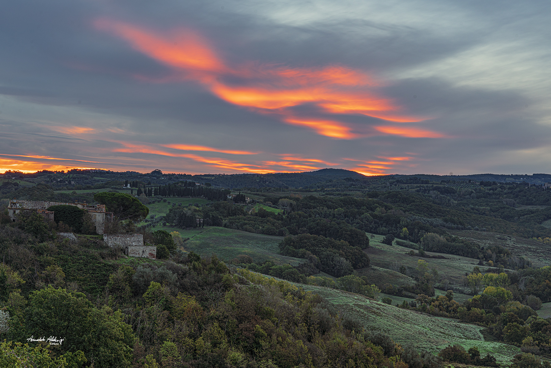 Contrasti di colori all'alba..