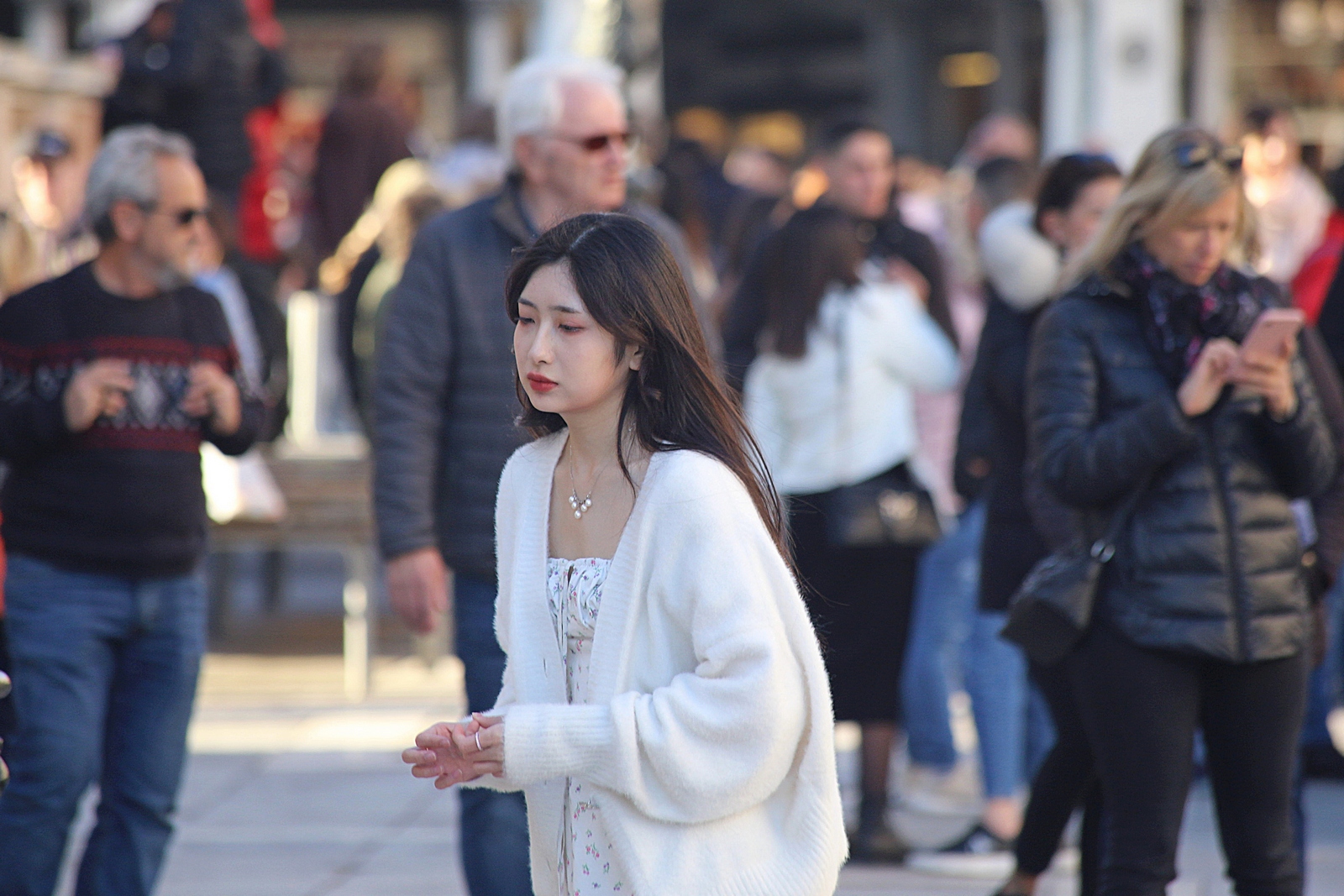 solitaria aggregazione