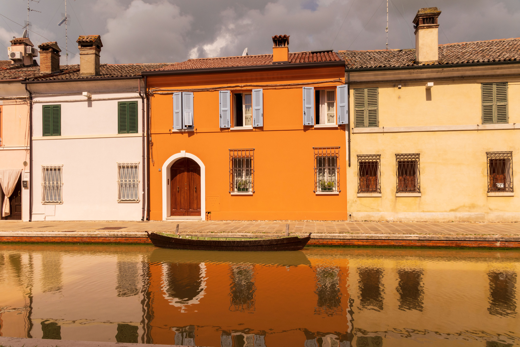 Parcheggio sotto casa