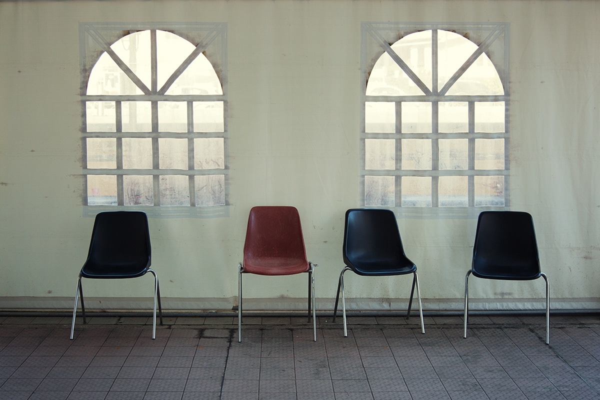 Le Sedie Dormono In Piedi