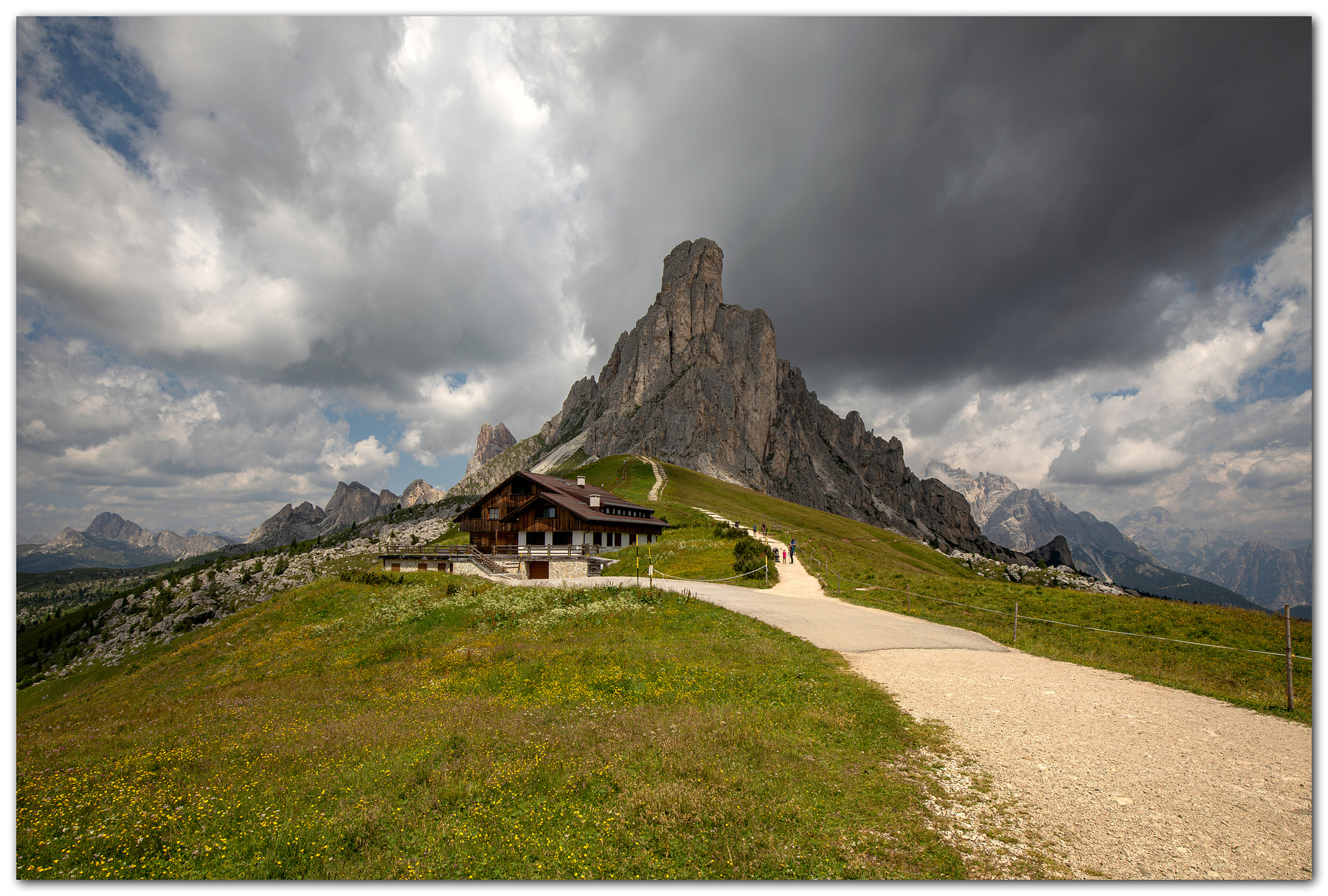 Una cartolina da passo Giau.