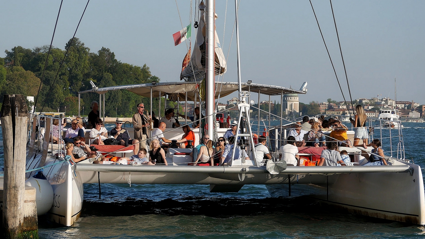 il sassofonista sulla ...laguna