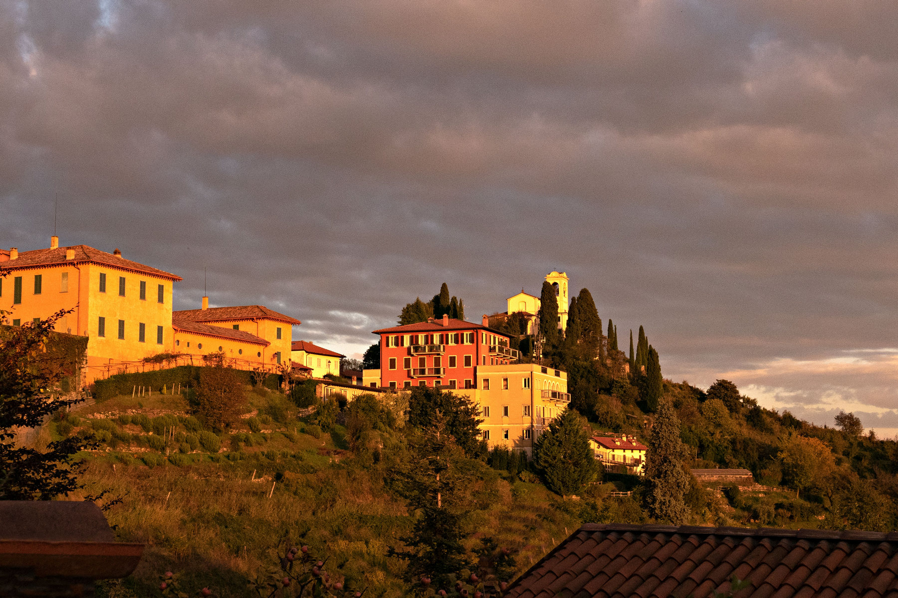 Montevecchia al tramonto