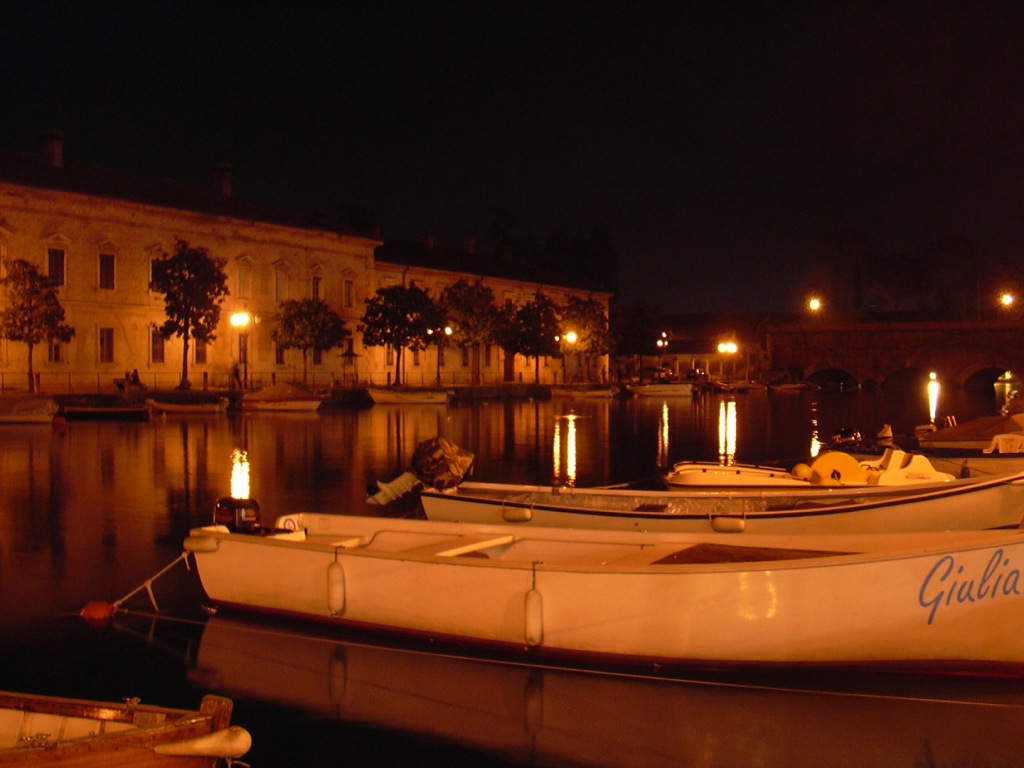 Peschiera di sera...