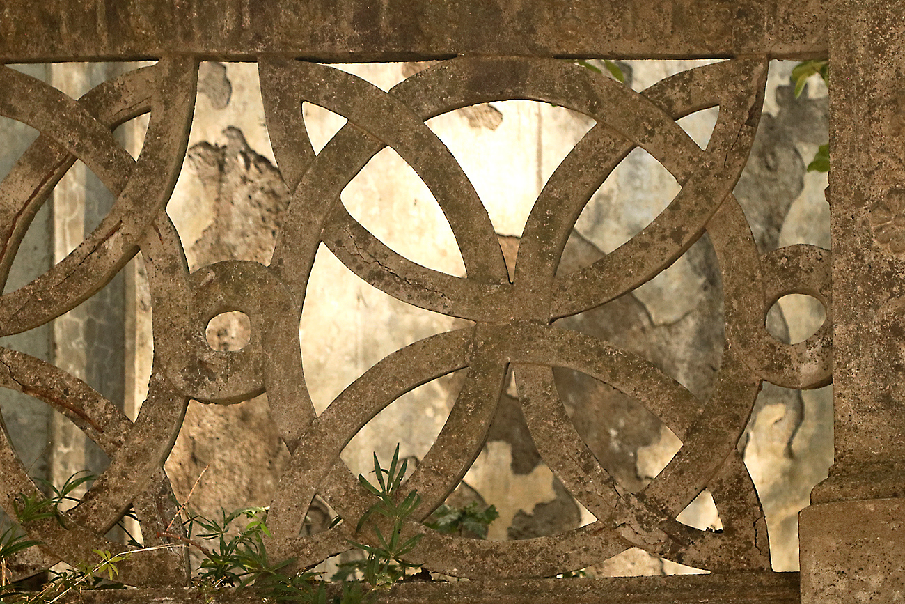 Sulle orme dei ricordi nel giardino dell'infanzia