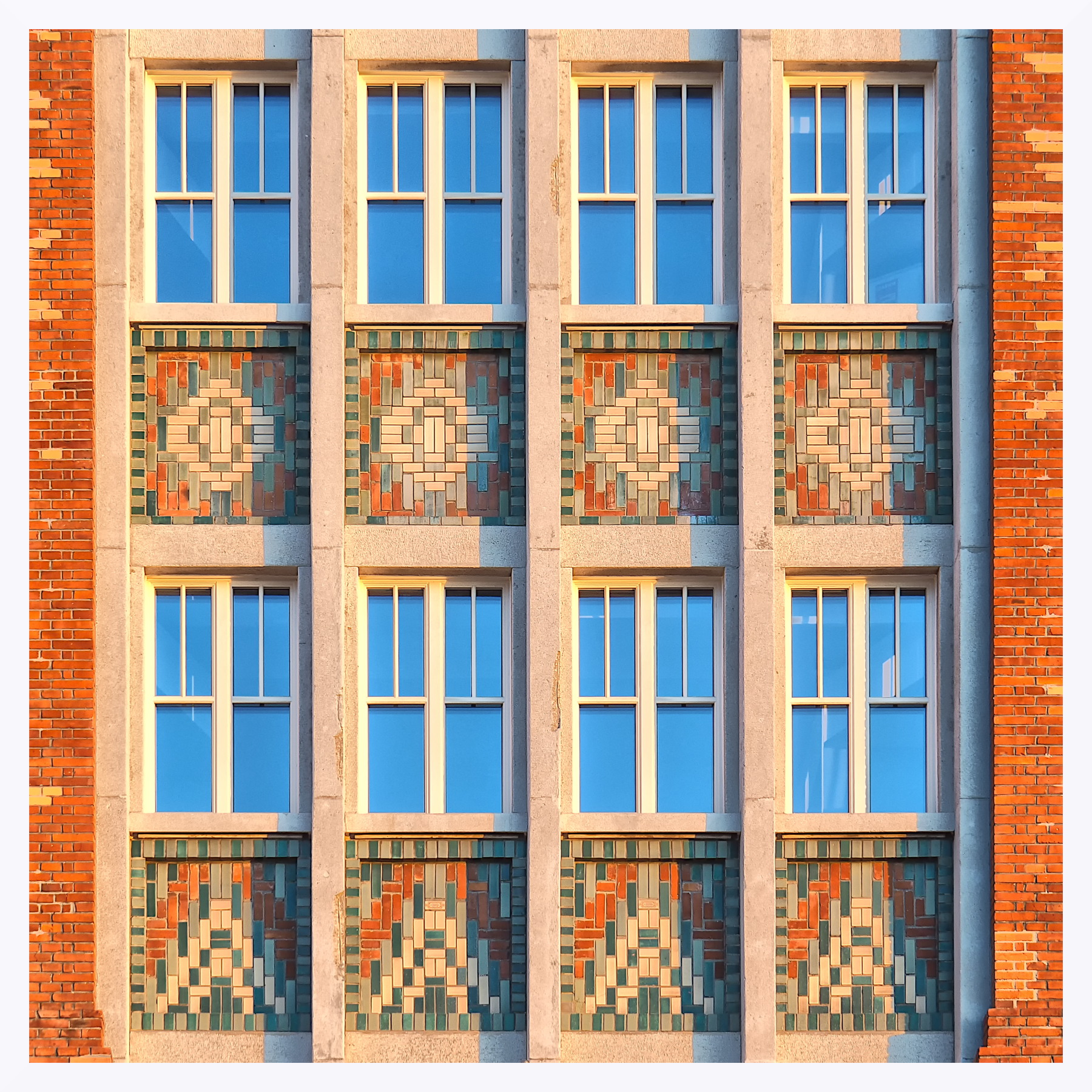 Palazzo Aedes: particolare architettonico