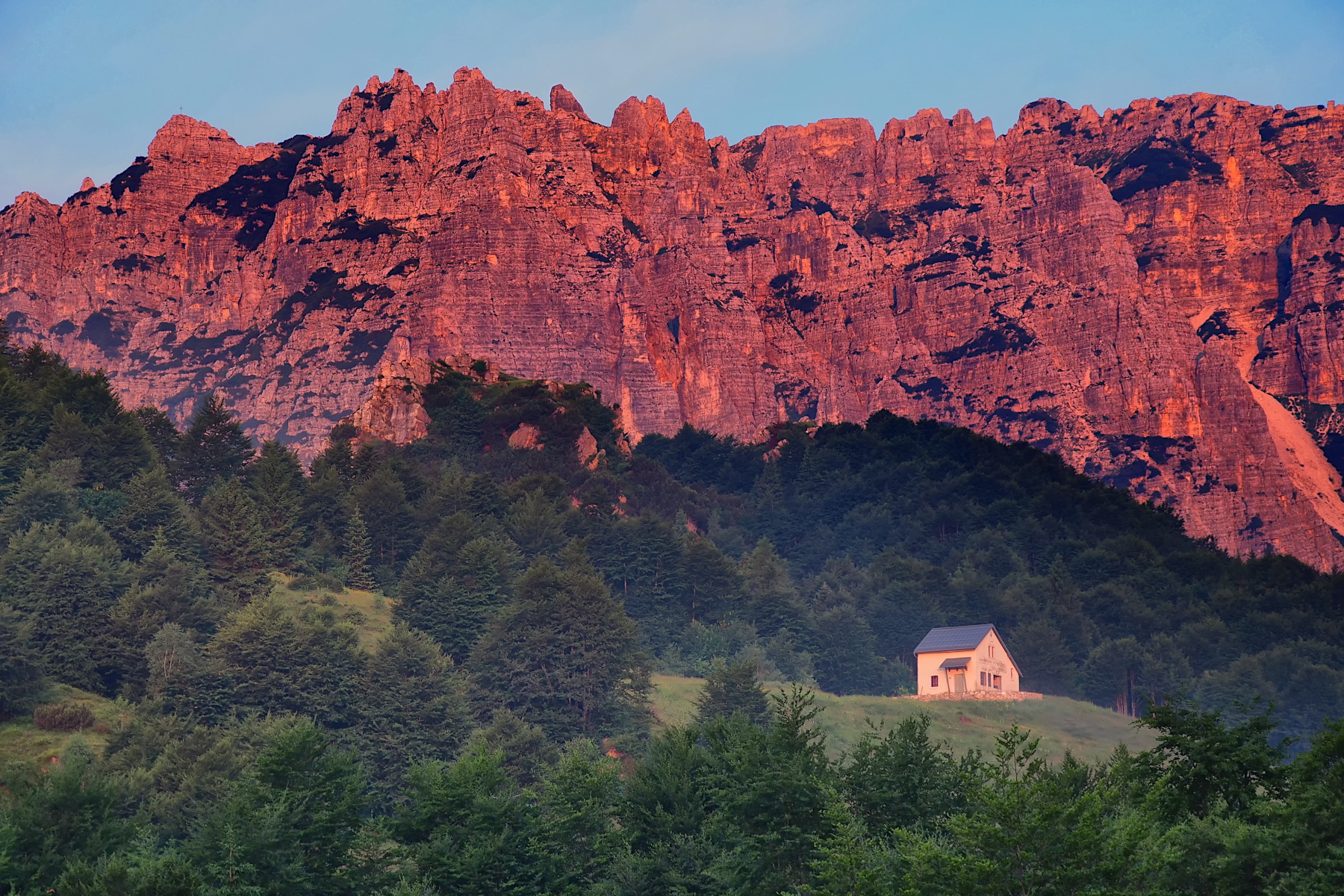 luci dell'alba sulle Piccole Dolomiti