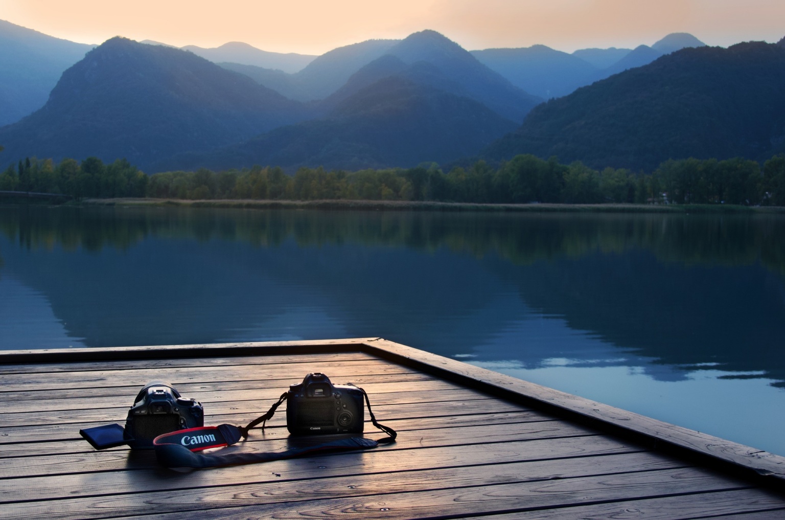 Lago di Cavazzo quasi al tramonto