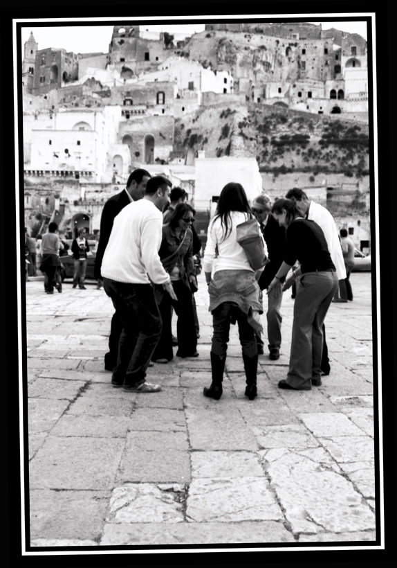 ...girotondo in piazza....