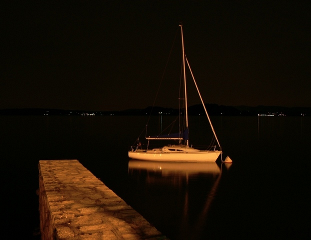 notturno sul lago