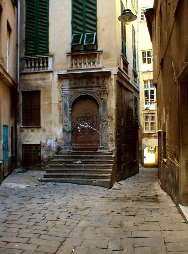 Genova - Andar per carruggi