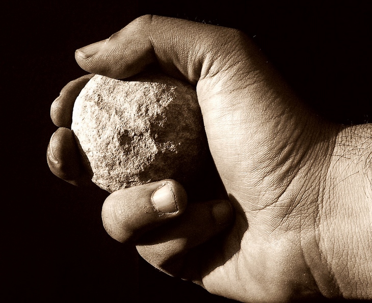 chi � senza peccato