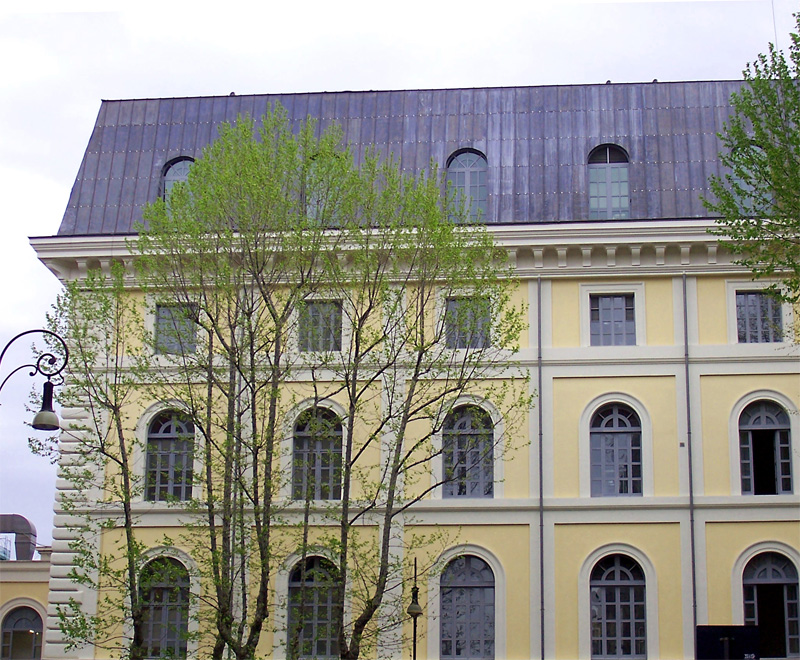 Primavera vicino alla stazione