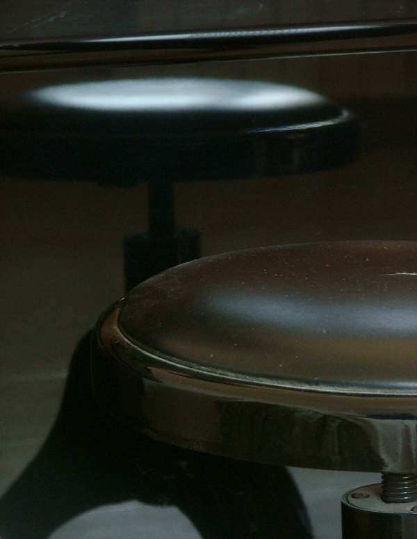 esercizi al piano: sgabello riflesso