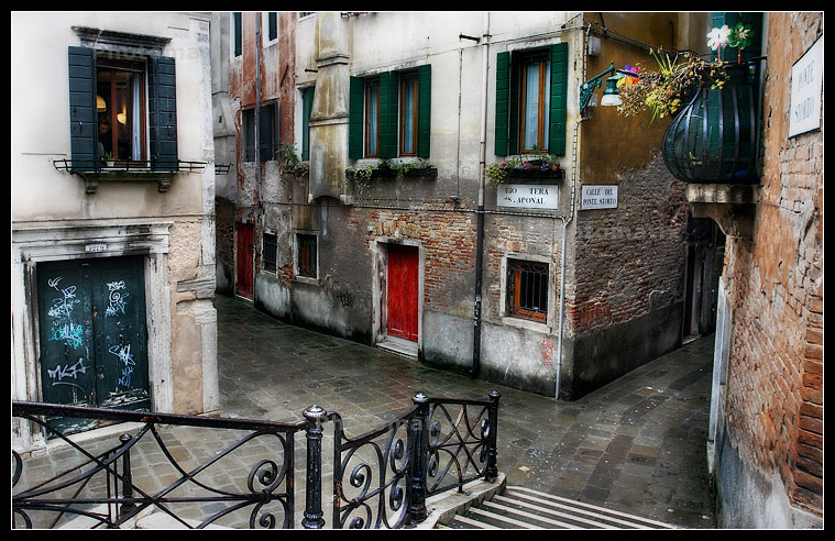 "La finestra sulla calle"