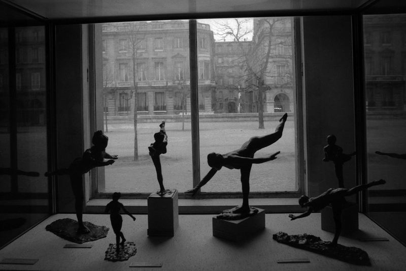 Paris-statuine1980