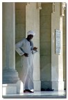 Egitto - Hurghada - Beduino davanti Moschea Egitto - Hurghada - Beduino davanti Moschea