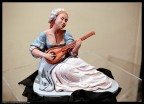 Suonatrice di mandolino Suonatrice di mandolino
