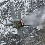 FA-18C sopra le Alpi