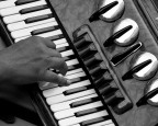 Con La Musica Sulle Dita Con La Musica Sulle Dita