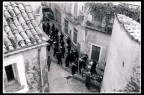 In processione per le vie del borgo... In processione per le vie del borgo...