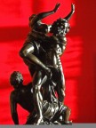 statue statue