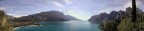 Ecco questa bella pano del lago di Garda. Nell'originale si vedono anche le increspature dell'acqua create dal vento!! Foooorte!
8 scatti verticali con Nikon Coolpix 5700
100 ISO 1/250@f4
Dimensione file: 9128x2016 32b TIFF  70Mb