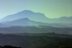 I monti Sibillini, chiamati anche monti azzurri, visti da San Lorenzo di Treia MC.

Bene accette critiche e commenti.